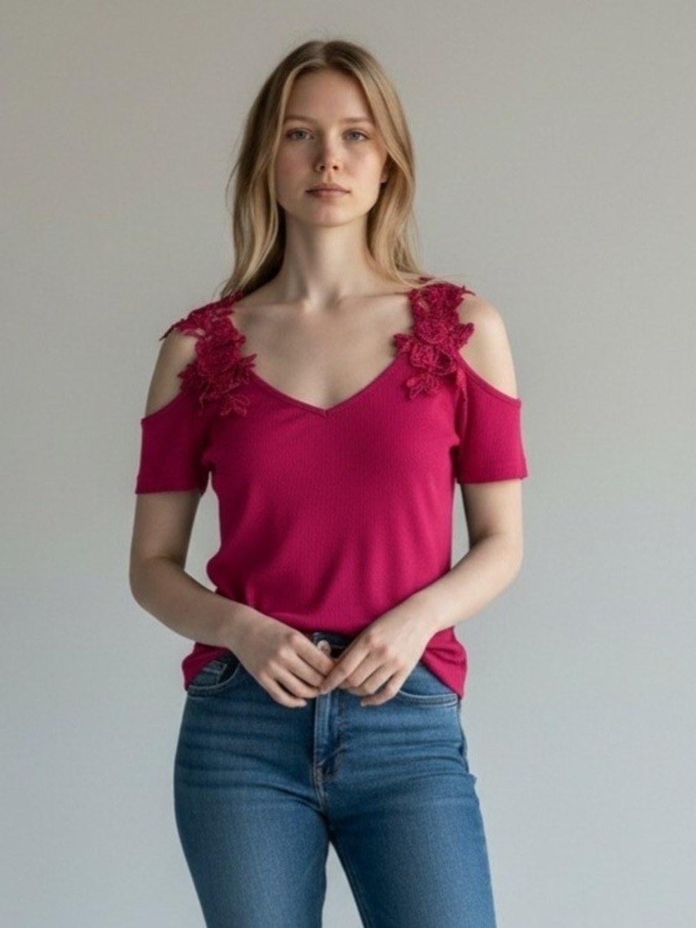 Women's Floral Applique V-Neck Top - Raspberry